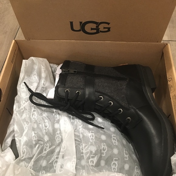 UGG Boots - Picture 11 of 11